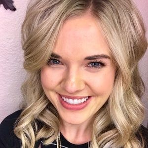 Meet your Posher, Carissa